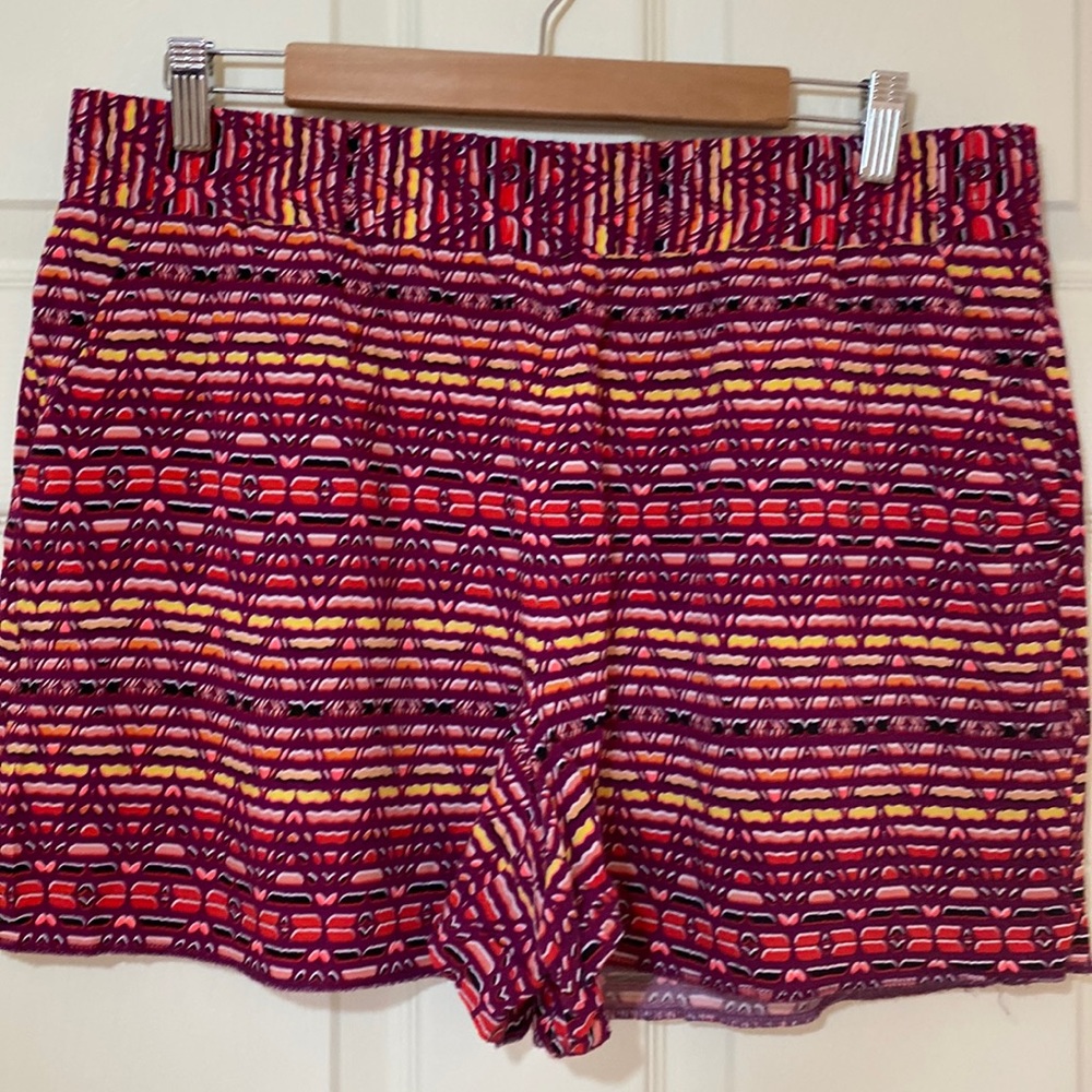 Apt 9. Shorts with elastic waistband and 3” inseam